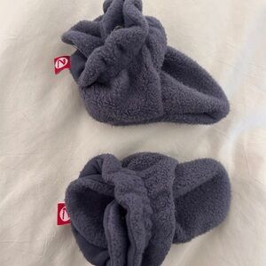 Zutano cozie fleece baby booties 6 mo